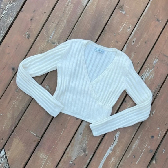 Urban Outfitters Cross Over Ribbed Cropped Sweater - Picture 8 of 14